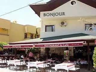 Bonjour فندق مرمريس